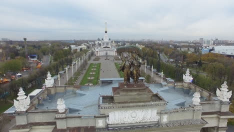 Centro-De-Exposiciones-De-Toda-Rusia-En-Vista-Aérea-De-Moscú