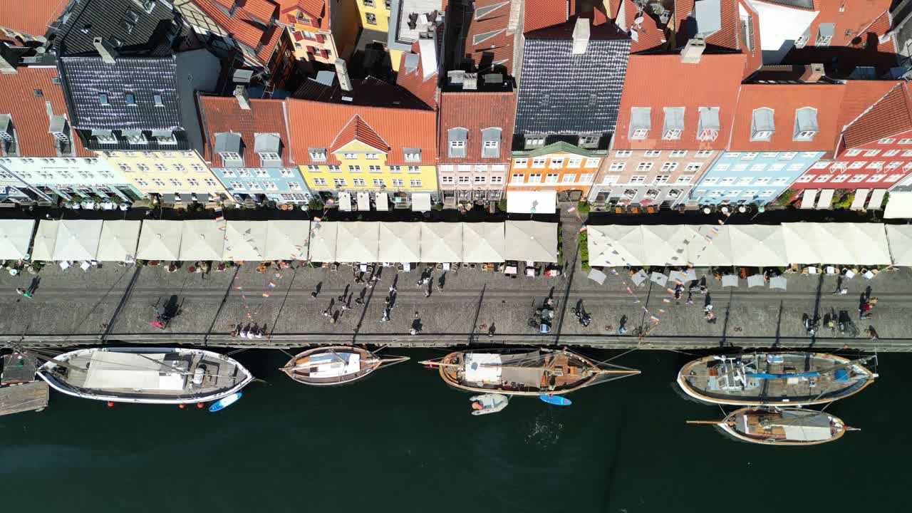 Luftfoto ovenfra af Nyhavn Havn, København, Danmark