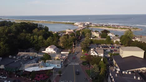 aerial de ogunquit, maine, estados unidos, ciudad turística de playa con impresionante playa del océano, viaje de vacaciones, destino de vacaciones en los estados unidos, costa atlántica.