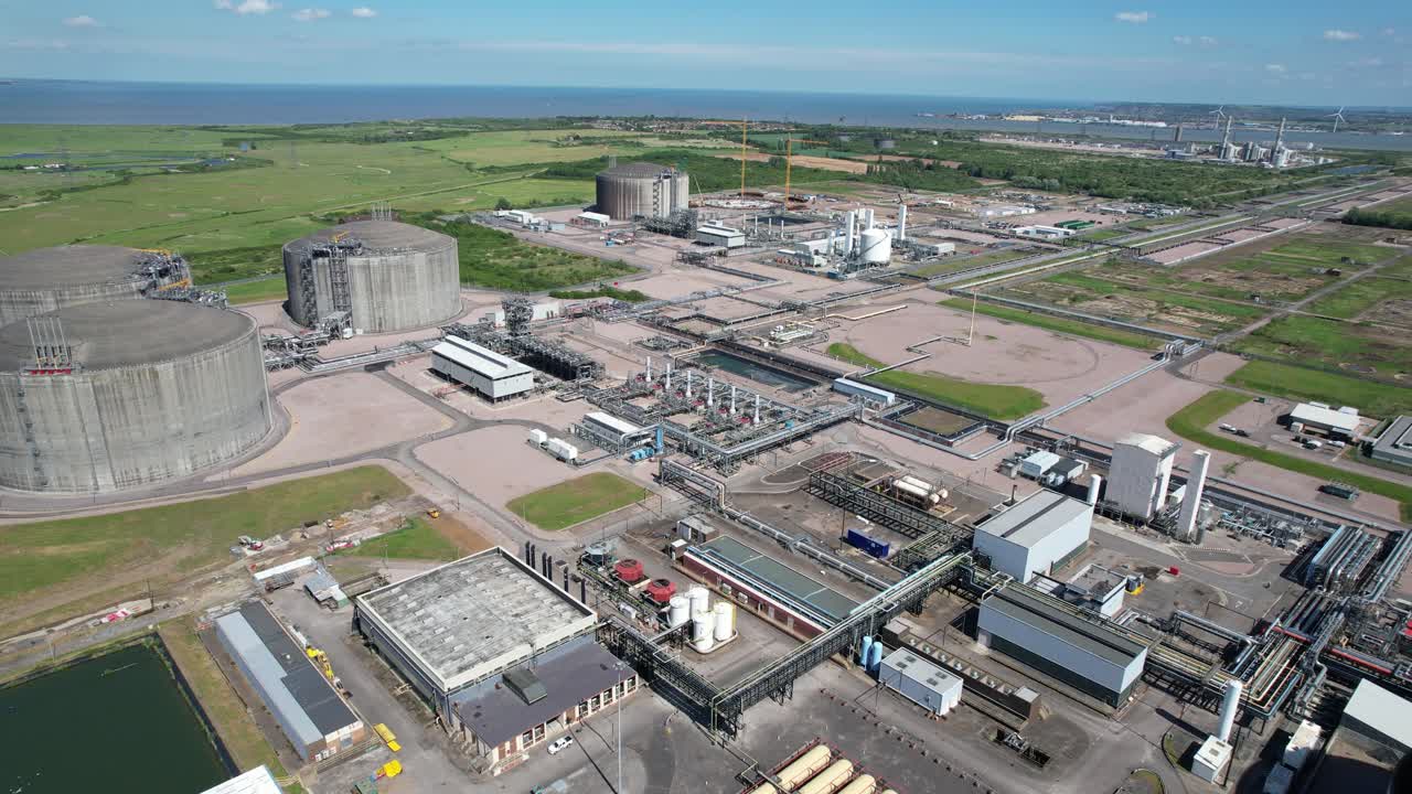 red nacional grano gnl terminal tanques de almacenamiento de gas kent uk drone vista aérea