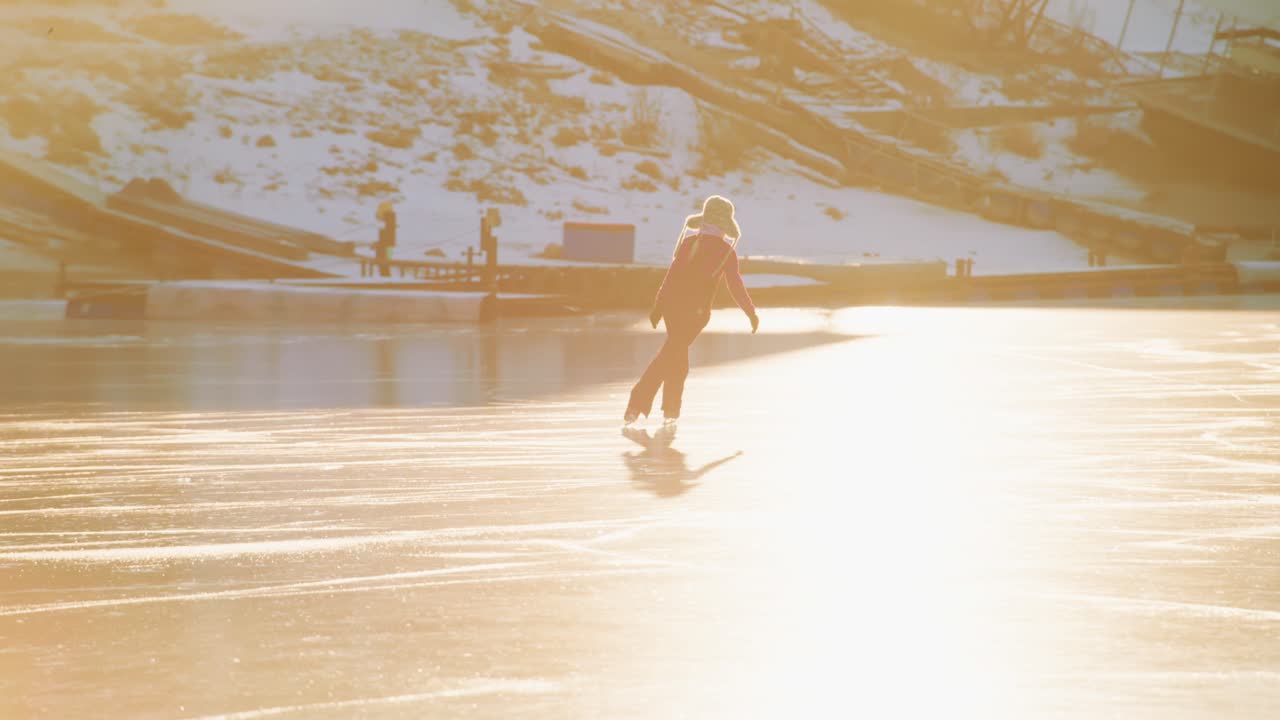 얼어붙은 호수 에서 아이스 스케이팅