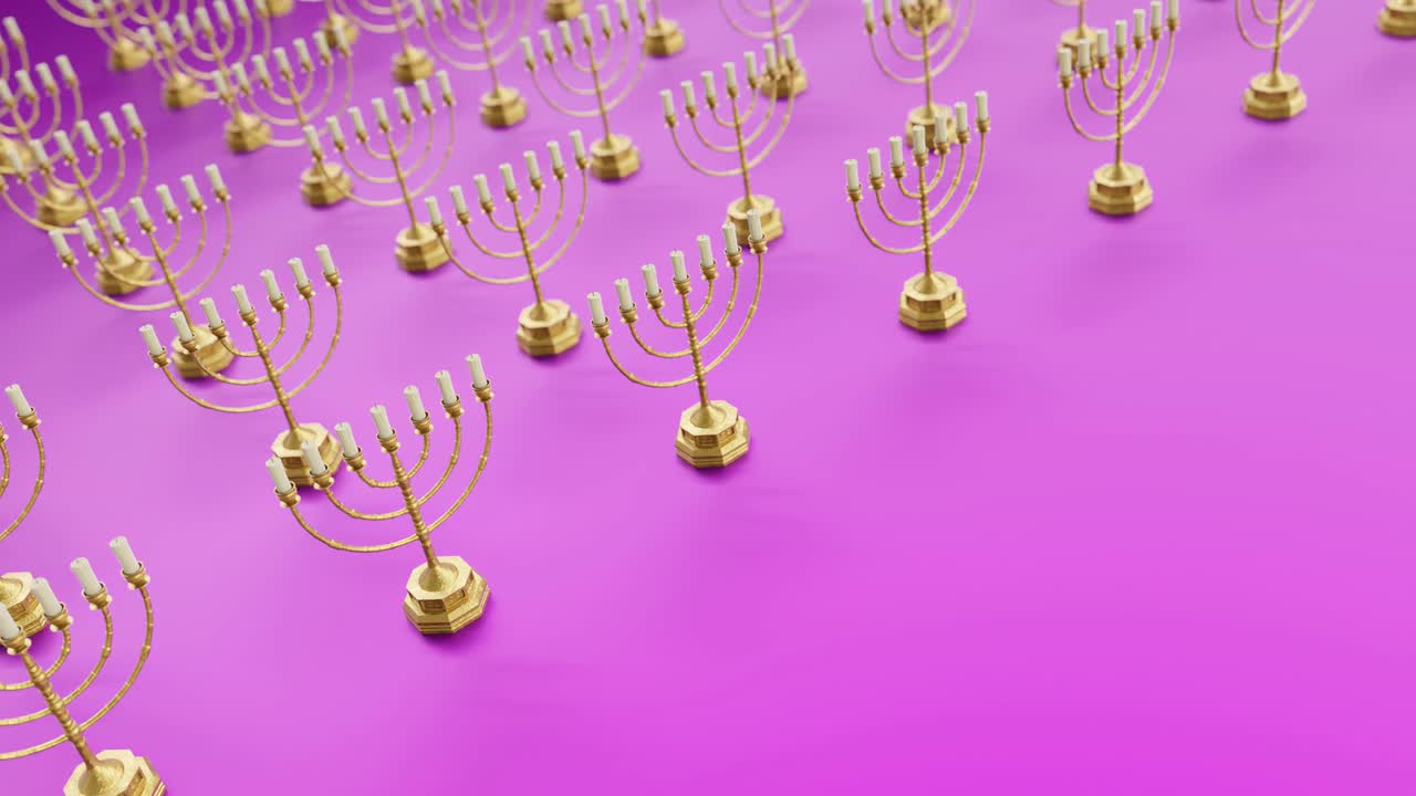 menorás doradas en un fondo rosado vibrante