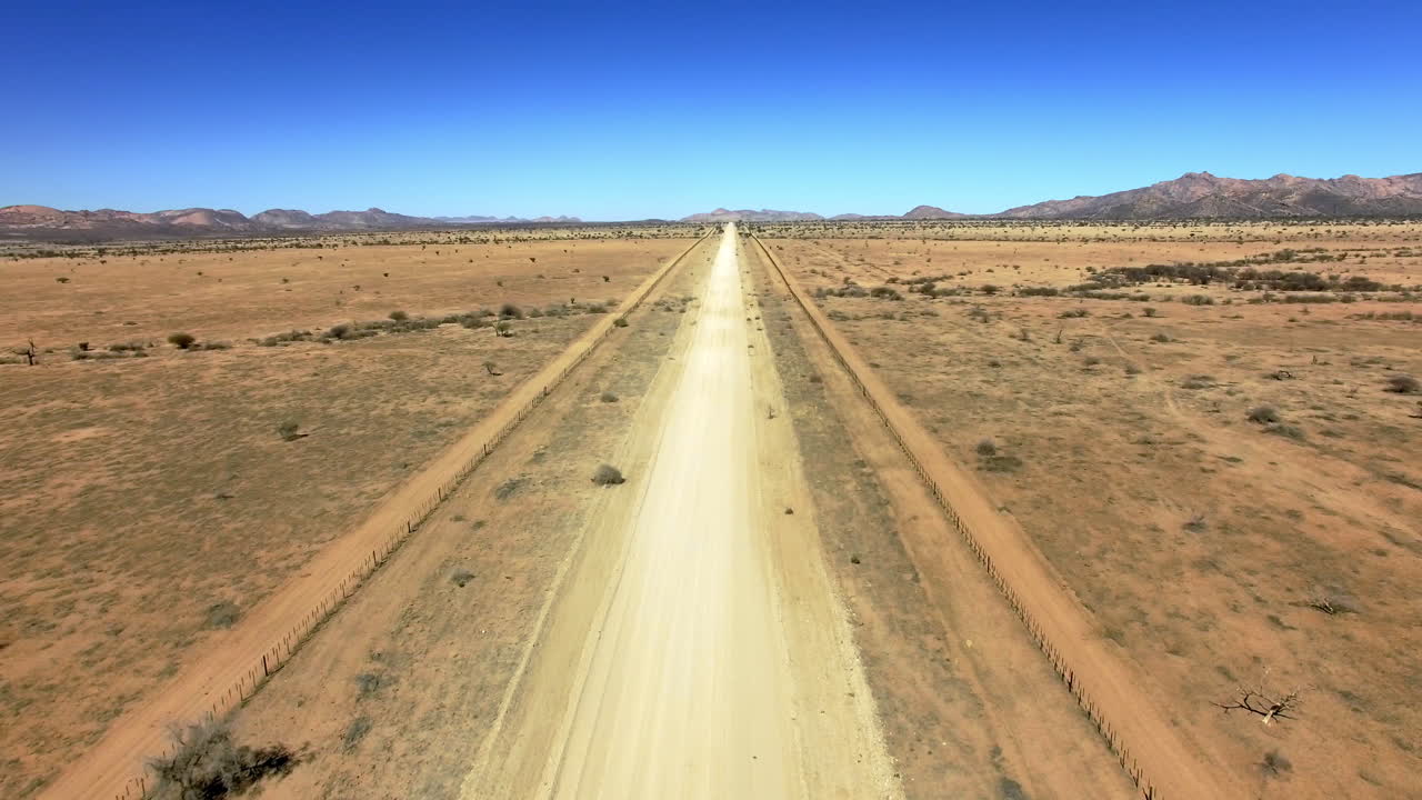 adelante y hacia arriba a la aventura del desierto