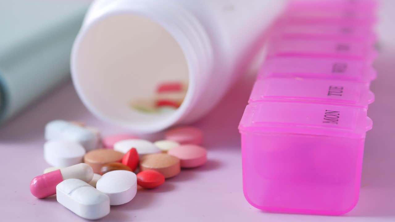 많은 풀 알약과  ⁇ 의 선택적 초점 클로즈업