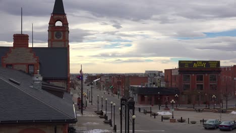 Un-Tiro-De-Establecimiento-De-Alto-ángulo-Del-Centro-De-Cheyenne,-Wyoming.