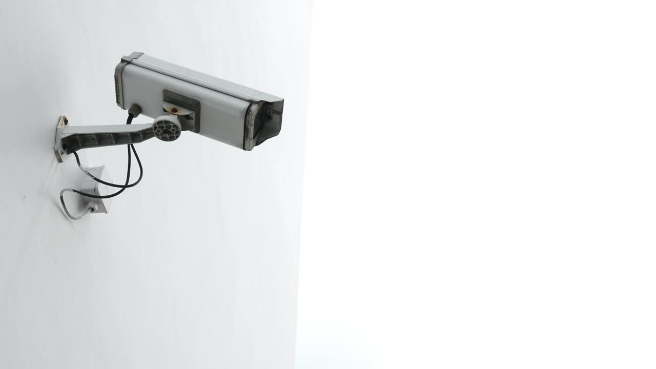 Telecamera di sicurezza CCTV operativa all'esterno