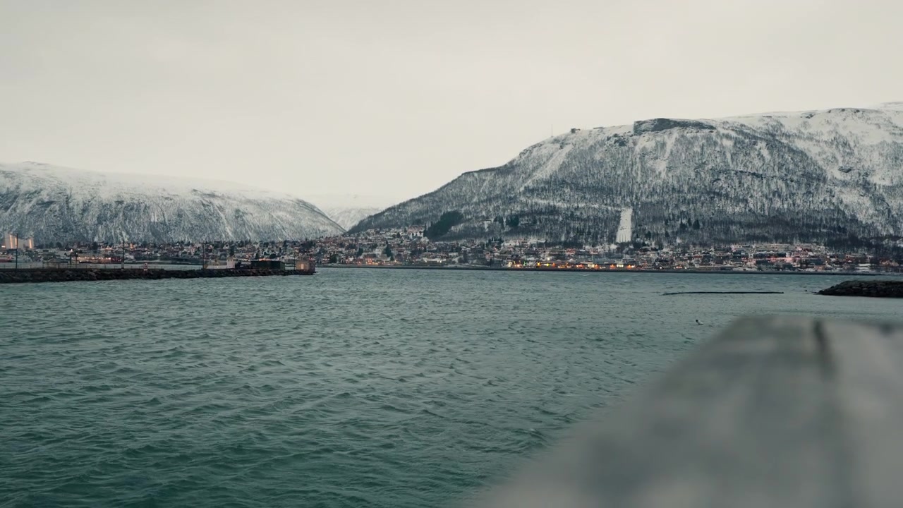 Tromsø Küstenlinie, Hafenmauer, Stadtviertel, Küstenhäuser
