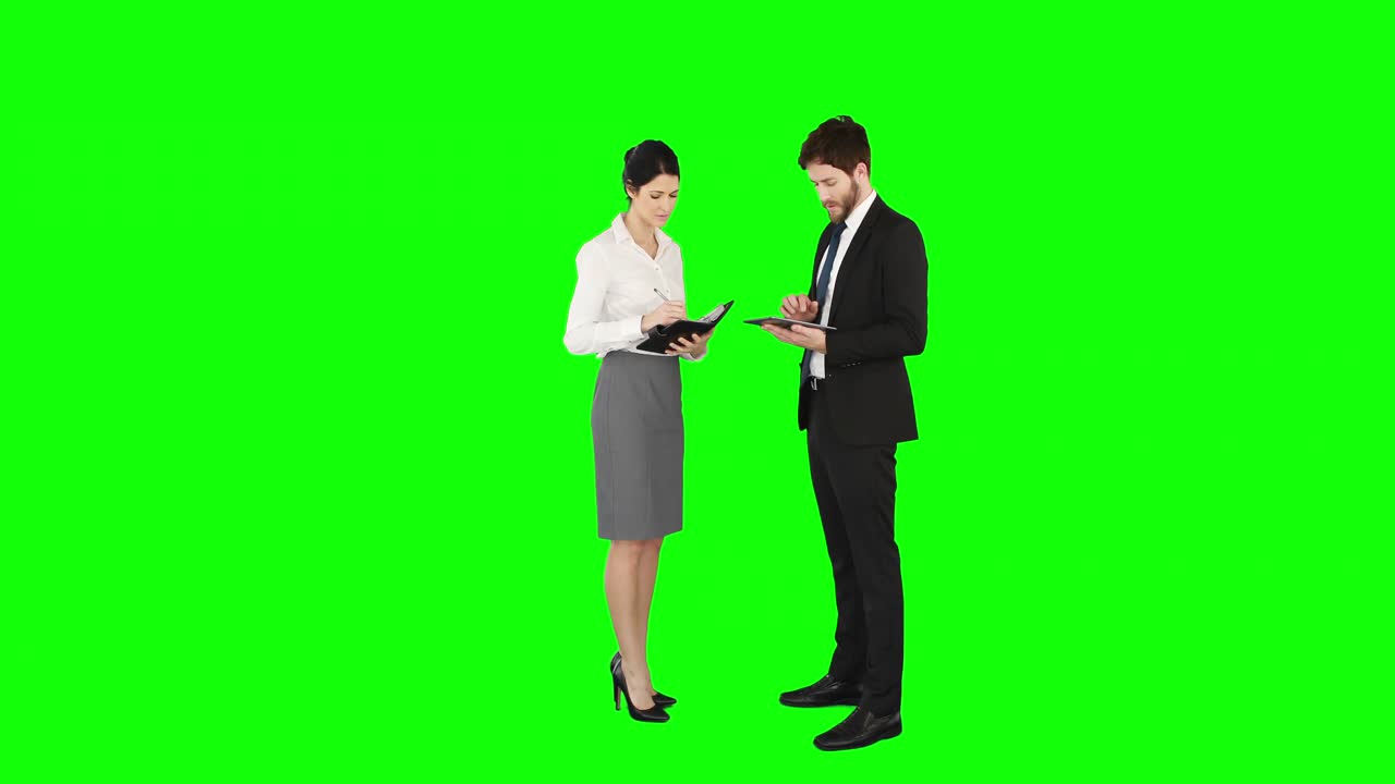 gente de negocios hablando juntos