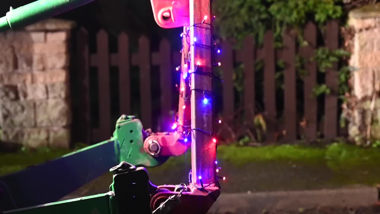 뒤에서 번쩍이는 불빛, 축제의 희망 트랙터 달리기, 기병의 녹색, 위트처치, 영국