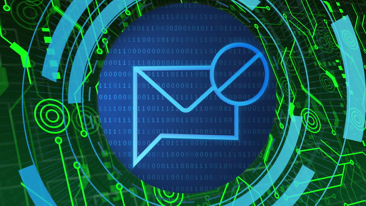 animación de una placa de circuitos informáticos con procesamiento de datos e icono de correo electrónico digital