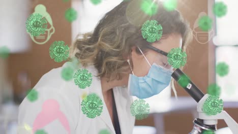 animación de células de covid-19 sobre una científica caucásica usando un microscopio y sosteniendo un tubo de ensayo.