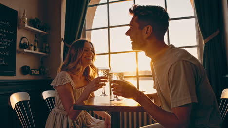 couple enjoying a romantic dinner