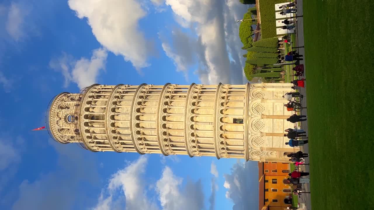 Video shot of the Leaning Tower of Pisa, along with the Duomo square