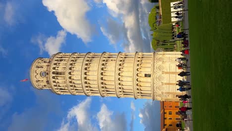 video shot of the leaning tower of pisa, along with the duomo square