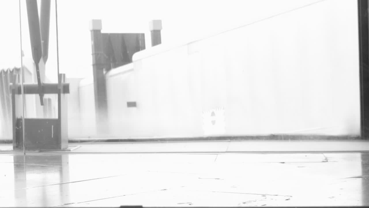 Airport People 04