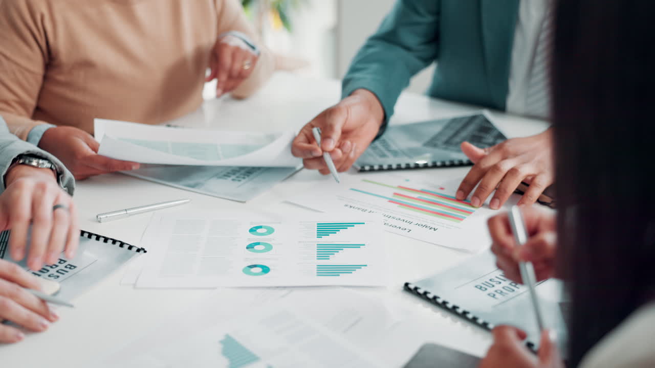 데이터 분석과 함께 비즈니스 회의