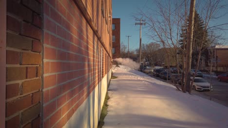 East-Montreal-Street-En-Invierno-Con-Nieve-En-El-Suelo