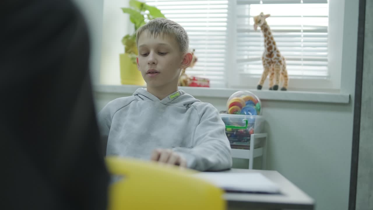 Lezione di inglese per adolescenti.
