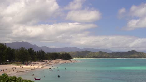 Con-Vistas-A-La-Playa-De-Kaiua-En-Oahu,-Hawaii