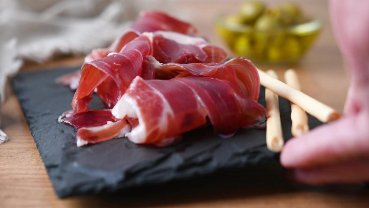 Fette di prosciutto Serrano spagnolo