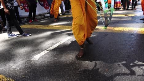 focus leg kavadi dancer move