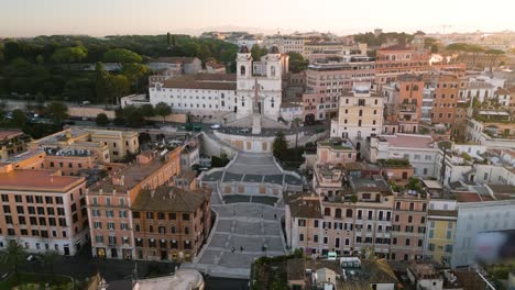 Círculos-De-Drones-Sobre-Piazza-Di-Spagna,-Roma,-Italia