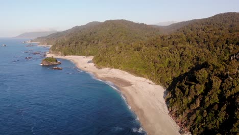 Picturesque-Scenery-Of-The-Monro-Beach-In-The-West-Coast-Of-New-Zealand