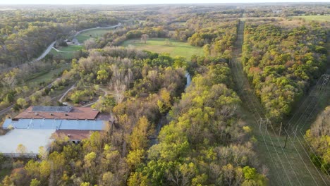 Stilwell,-Kansas-Flat-Prairie-Tree-Covered-American-Midwest-Landscape,-Aerial