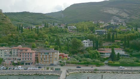 Vivienda-En-La-Ladera-De-Una-Colina