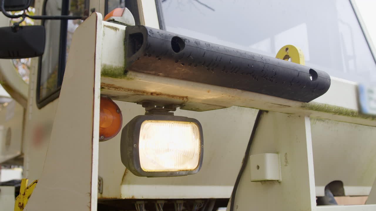 바이브로 트럭의 고해상도 비디오