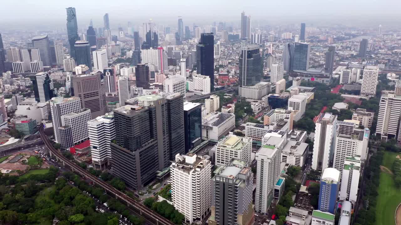 vista aérea de la ciudad de bangkok y los rascacielos