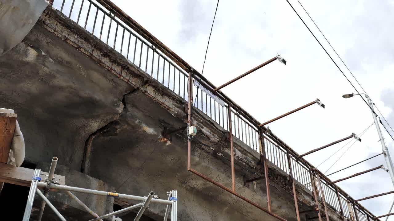 Exposed support and cracks signal major infrastructure deterioration in Riga