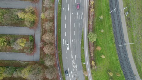 Disparo-En-La-Cabeza-De-Un-Dron-De-La-Carretera-De-Peaje-Atravesada-Por-Los-Coches.