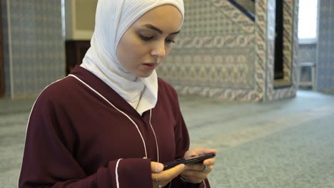 woman  praying on screen