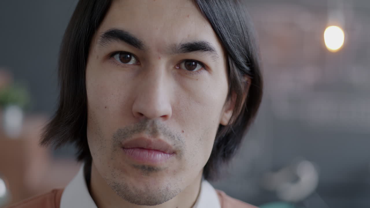 남자 의 클로즈업 초상화