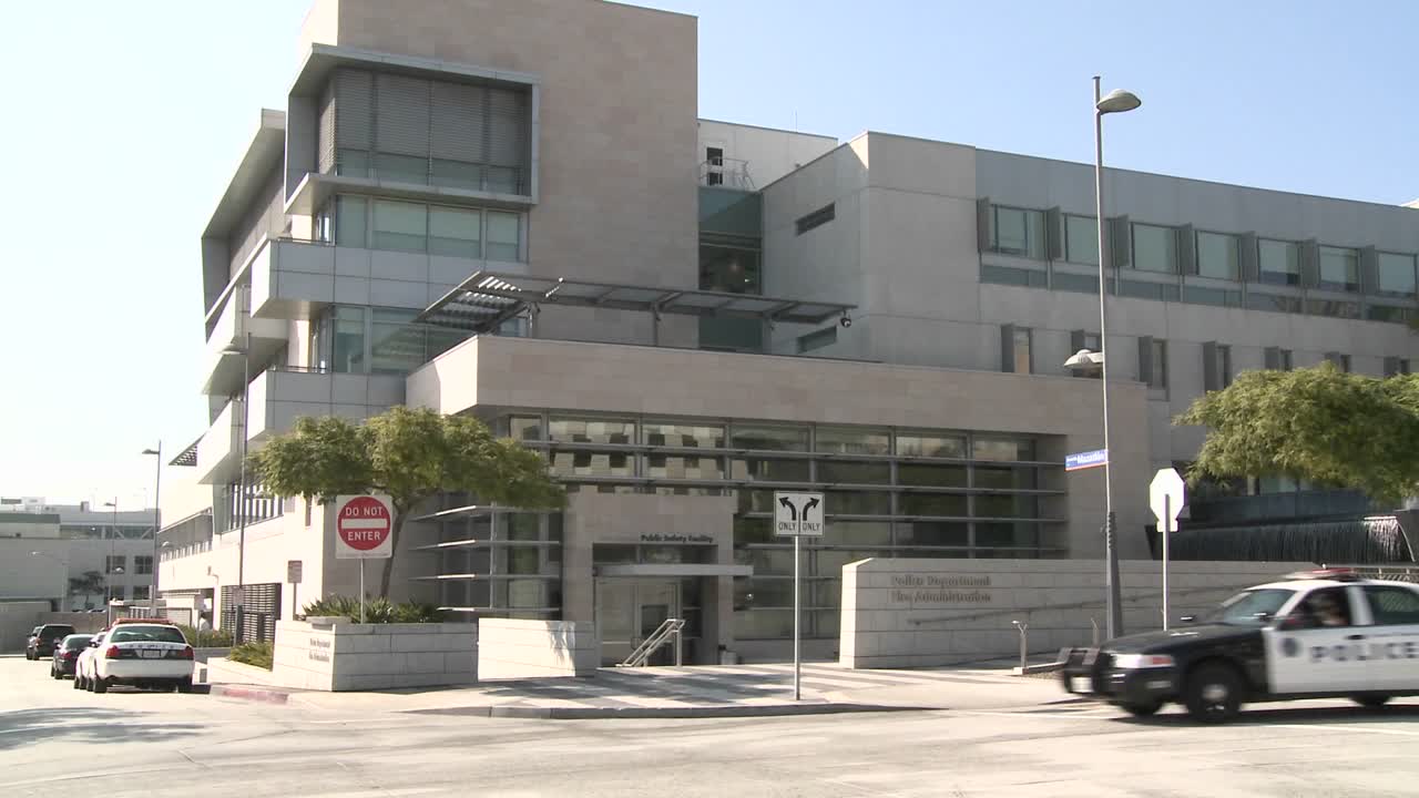 경찰서의 설정 샷