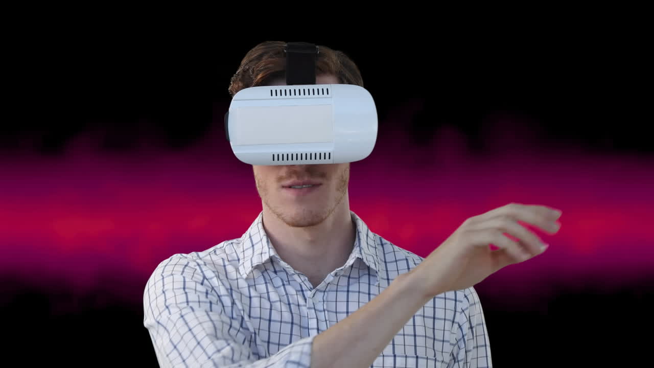 animazione di un uomo in auricolare vr utilizzando un'interfaccia virtuale, sorridente, su sfondo rosa e nero