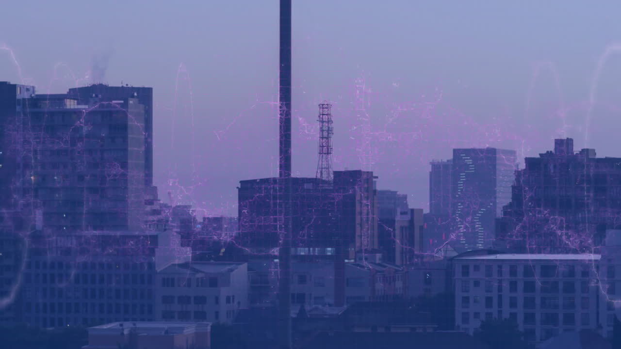 Chimenea industrial con torre animada elevándose sobre el horizonte, con líneas de circuito moradas cruzando en 3D