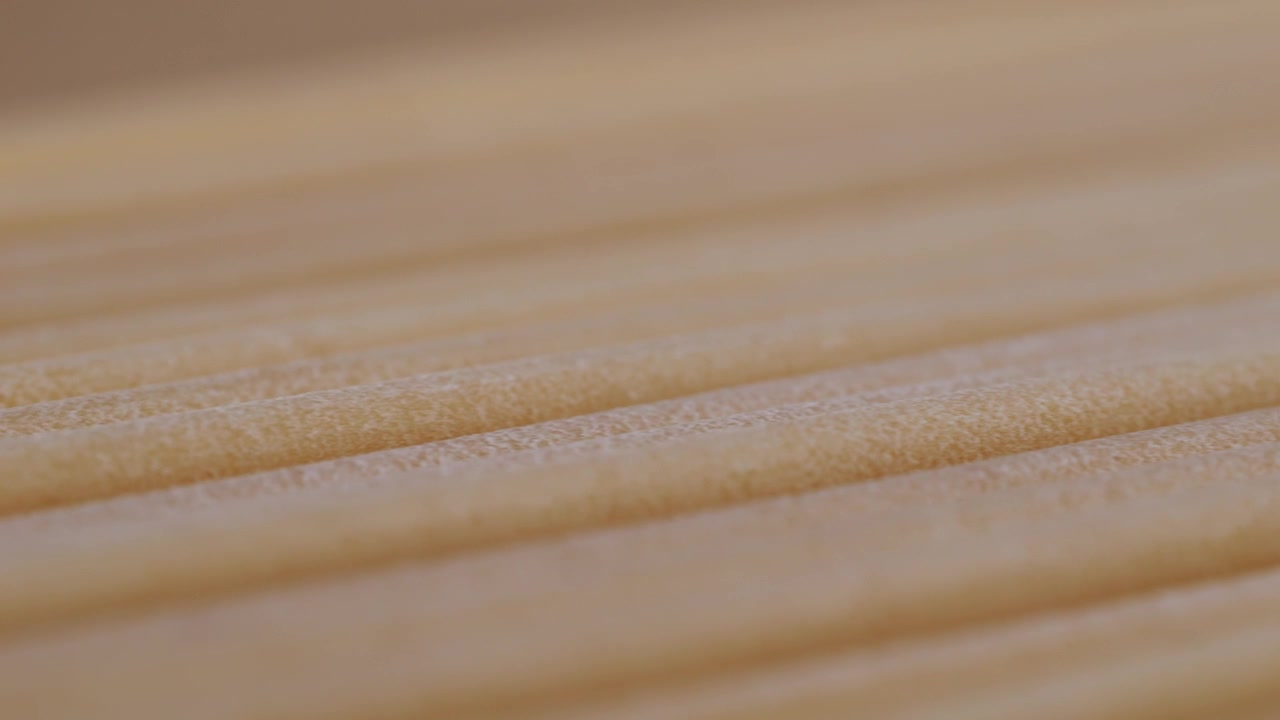 Primo piano macro di spaghetti secchi crudi
