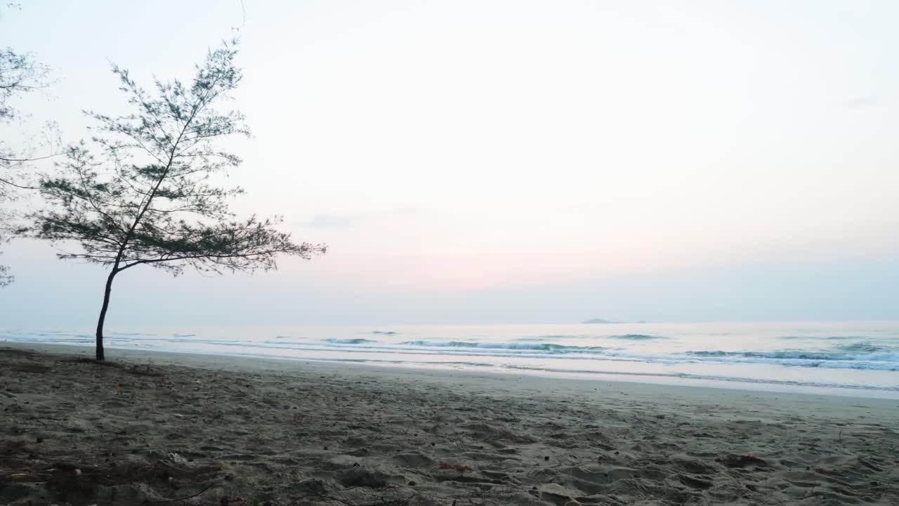 time lapse sunrise beach en el sur de tailandia
