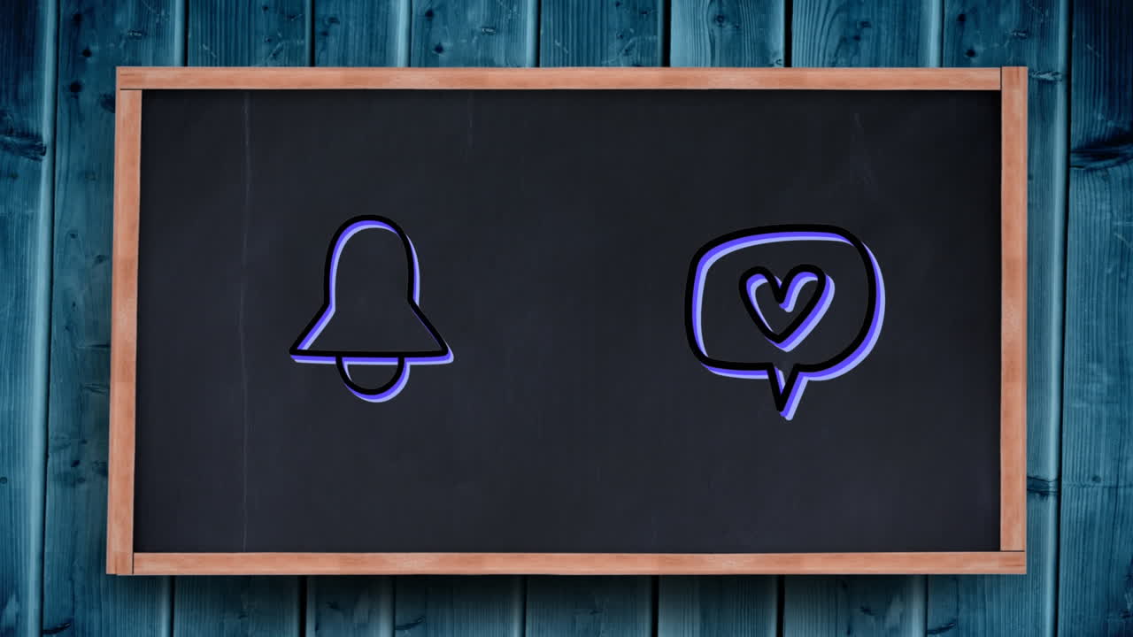 블루 배경의 블랙보드에 심장이  ⁇ 박이는 종과 음성 거품의 아이콘의 애니메이션