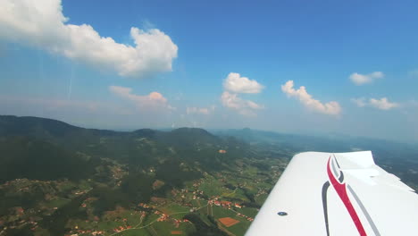 Pilotenblick-Aus-Kleinem-Flugzeug,-Streckenflug,-Freiheit,-Abenteuer-Und-Träume