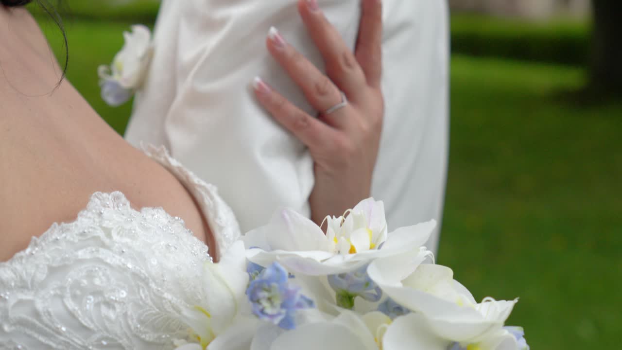新娘手捧花特写