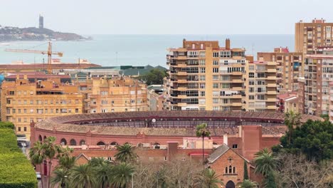 Stierkampfarena-Von-Malagueta,-Plaza-De-Toros-In-Malaga,-Spanien,-Blick-Auf-Das-Meer