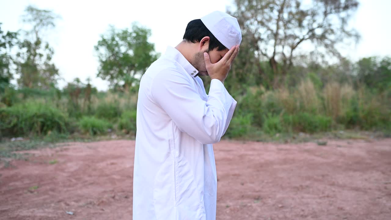 실루 젊은 아시아 무슬림