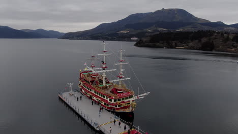 Alegría-De-Crucero-Turístico-De-Hakone