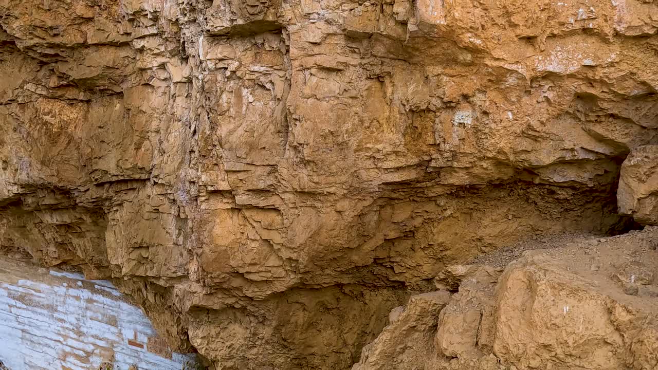 태국 칸차나부리 (kanchanaburi) 에 있는 자연 암석