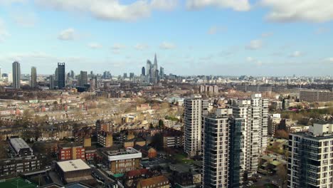 Beautiful-aerial-view-of-Buildings-in-the-city-of-London