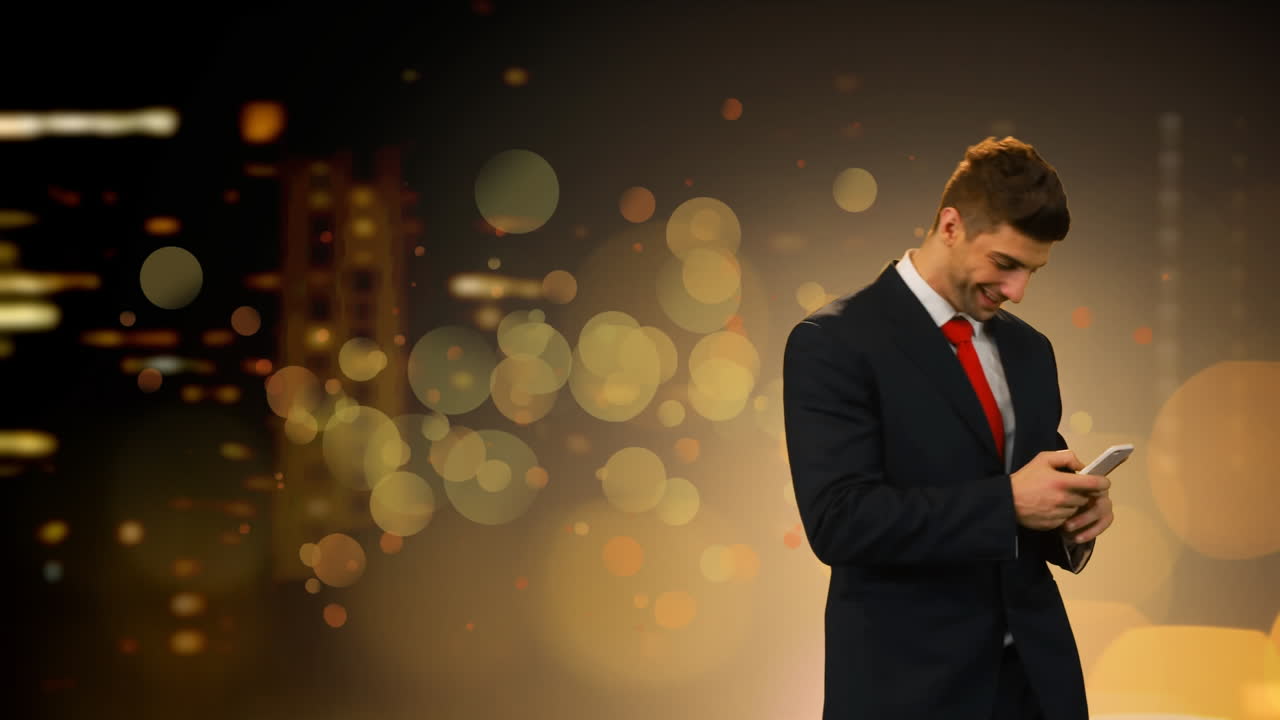 스마트 폰을 사용하는 사업가의 애니메이션 도시 풍경 위에 빛나는 반점이
