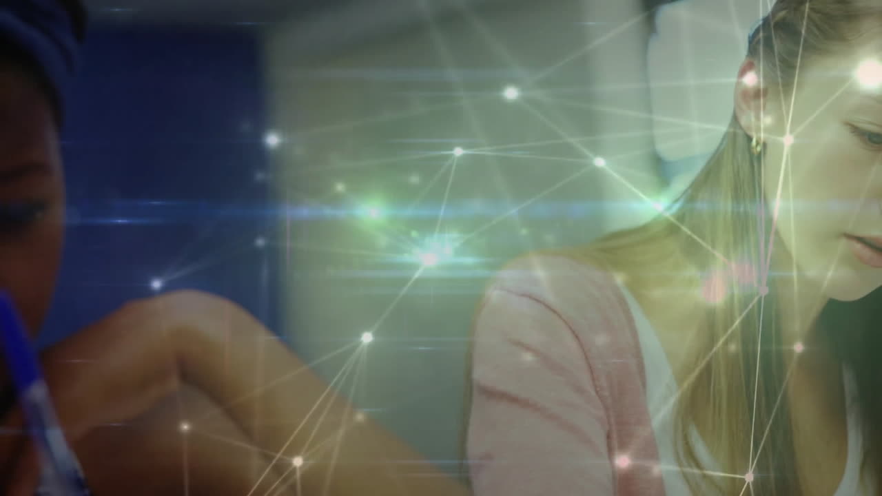 animación de la red de conexiones a través de la escritura de escolares caucásicas